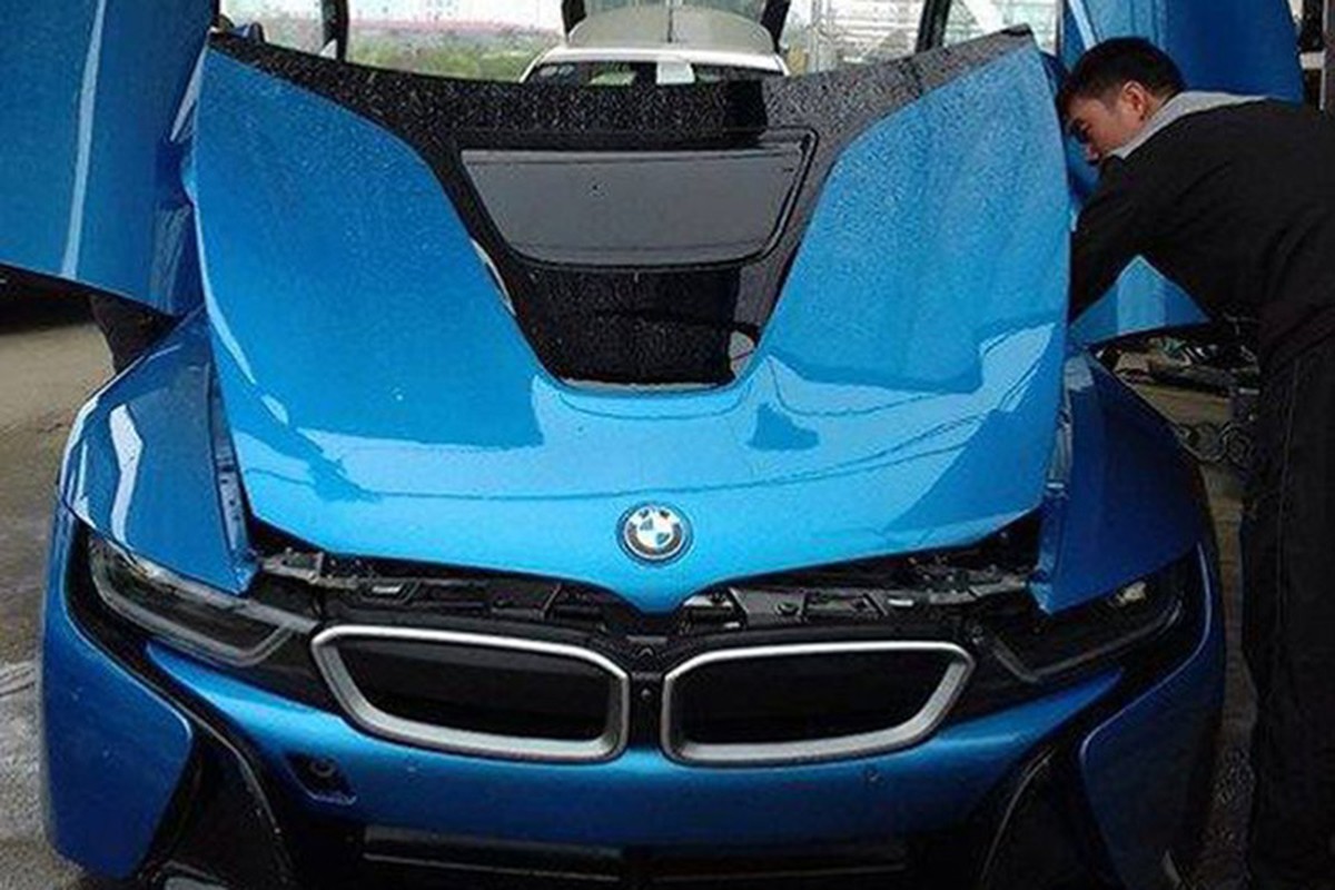 Sieu xe BMW i8 tai Ha Noi 